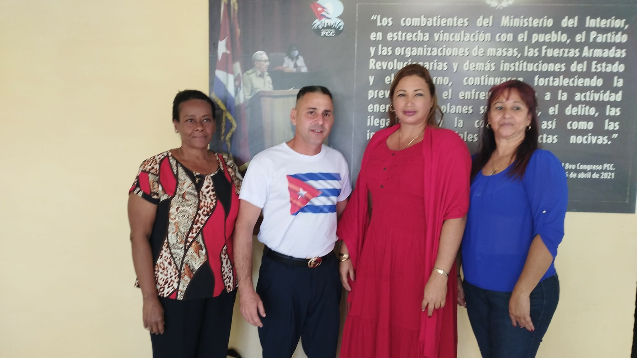 Eligen Civiles de la Defensa delegados al Congreso obrero