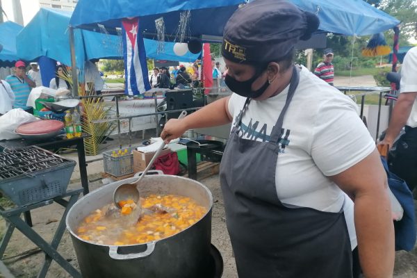 Se alistan organismos y entidades agramontinas para feria comercial en saludo al aniversario 66 del triunfo de la Revolución (+ Fotos)