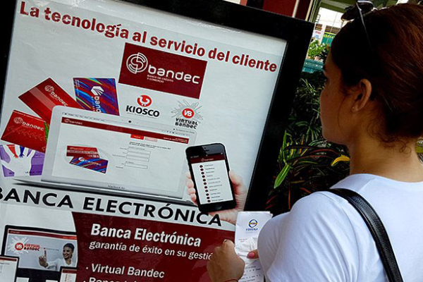 Trabaja Banco de Crédito y Comercio por mejorar insatisfaccines del cliente y servicios digitales en Camagüey