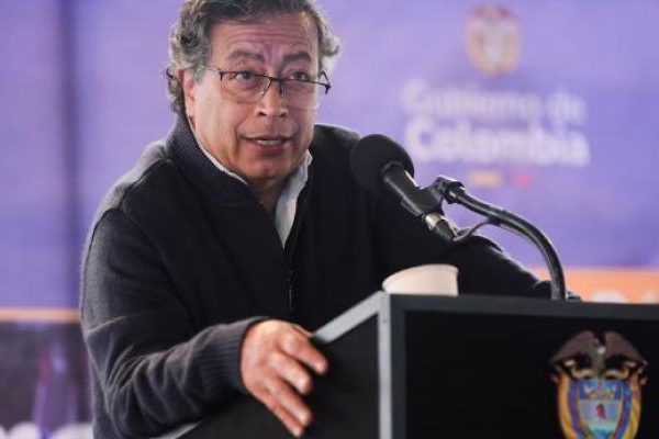 Tiempos difíciles para Petro