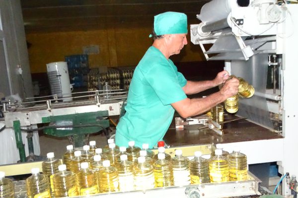 Aporte de la Empresa de Bebidas y Refrescos de Camagüey a la canasta básica (+ Foto)