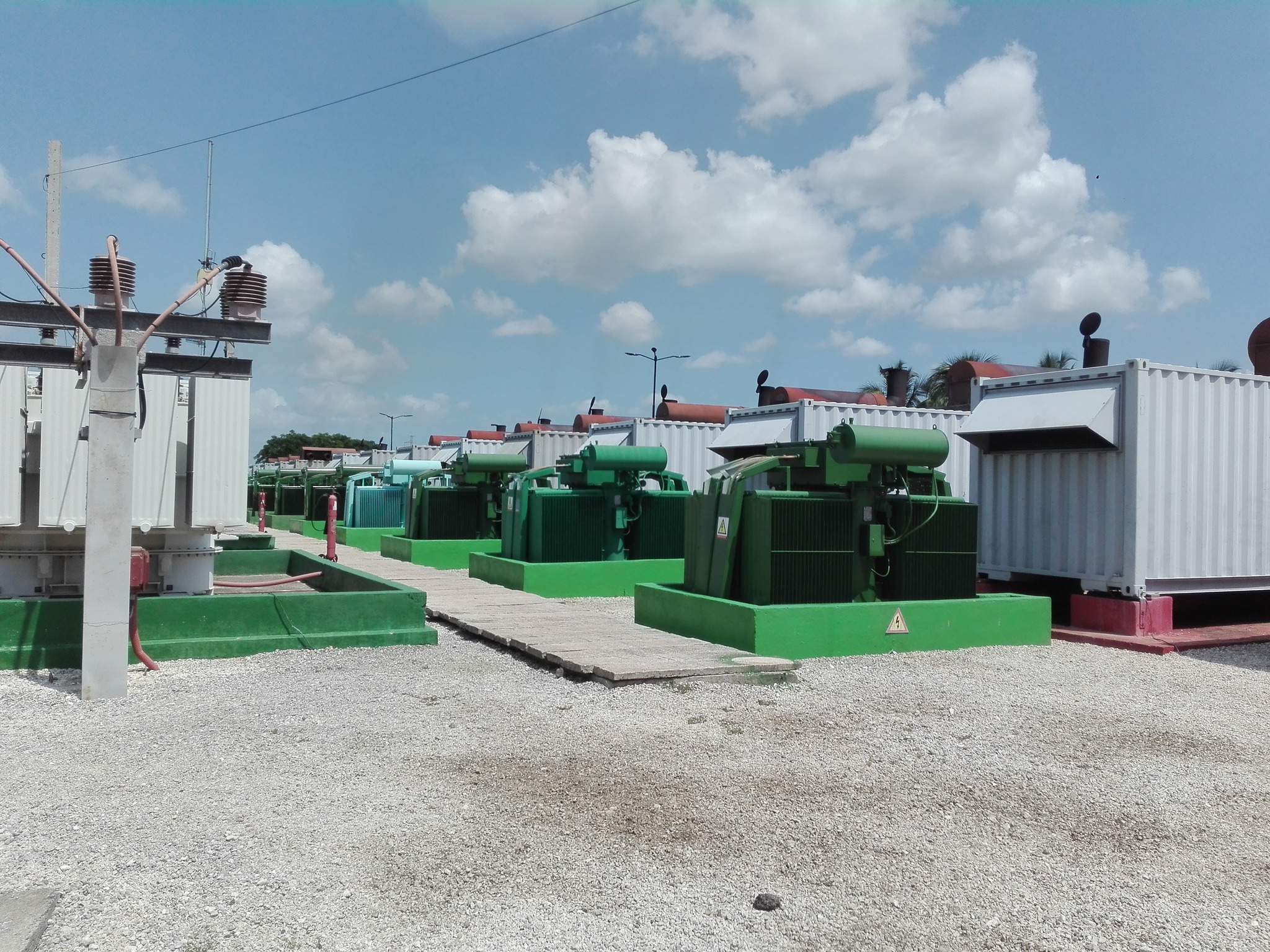 Donativo chino impulsa la recuperación del sistema eléctrico en Camagüey (+ Fotos)