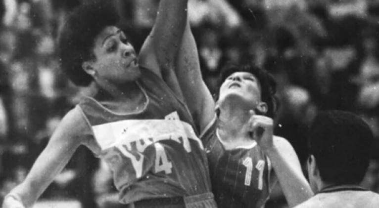 Cubana Leonor Borrell al salón de la fama de la Fiba