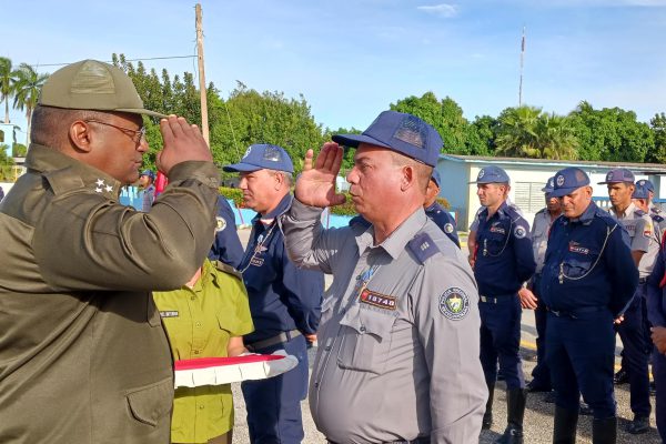 Seis décadas junto al pueblo