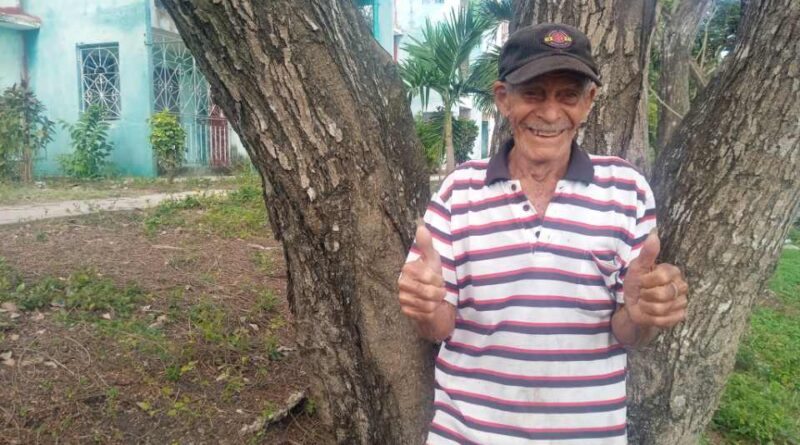 Valentín Roura: un pescador jubilado que aún sueña con el mar