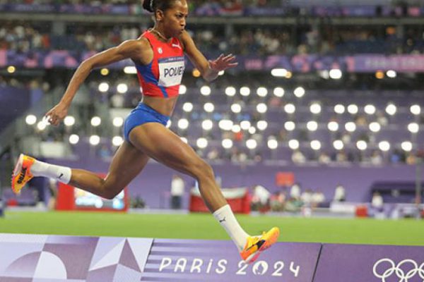 Finalistas olímpicas en el triple del mitin atlético de Miramas