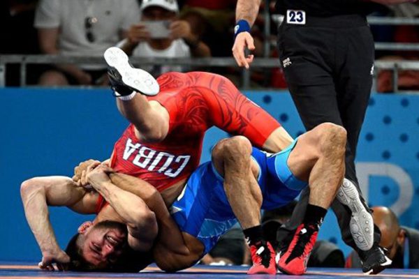 Luchadores cubanos partirán a base de entrenamiento en China