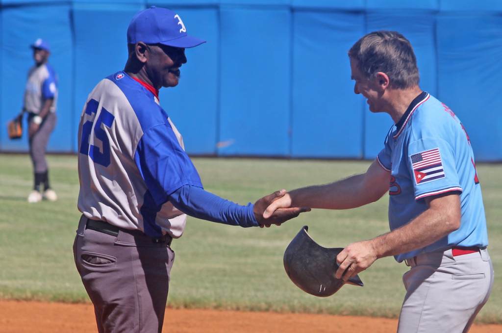 Veteranos de Cuba y Estados Unidos: un jonrón por la amistad