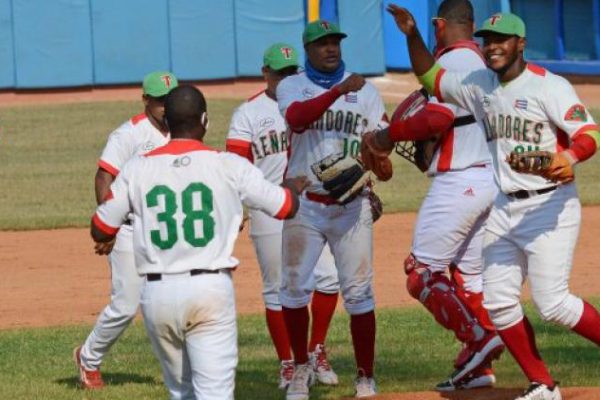 Leñadores retoman entrenamiento rumbo a Serie de las Américas