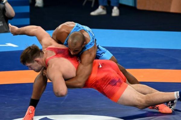 Lucha cubana sin tiempo para complacencia