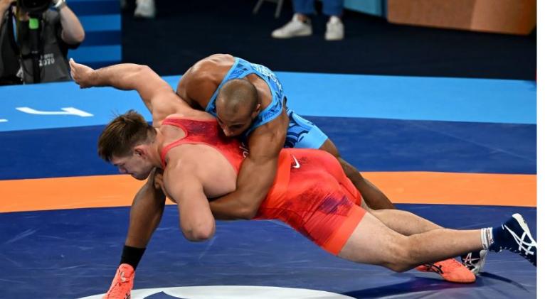 Lucha cubana sin tiempo para complacencia