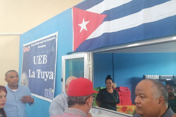 Unidad Empresarial La Tuya destaca por responsabilidad social y logros comerciales en Camagüey (+ Fotos)
