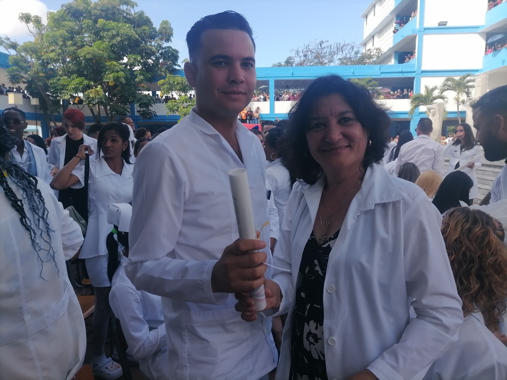 Camagüey da la bienvenida a nuevos profesionales comprometidos con la salud (+ Fotos)