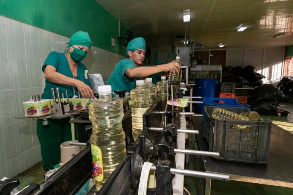 Exhibe Empresa de Bebidas y Refrescos de Camagüey indicadores de eficiencia