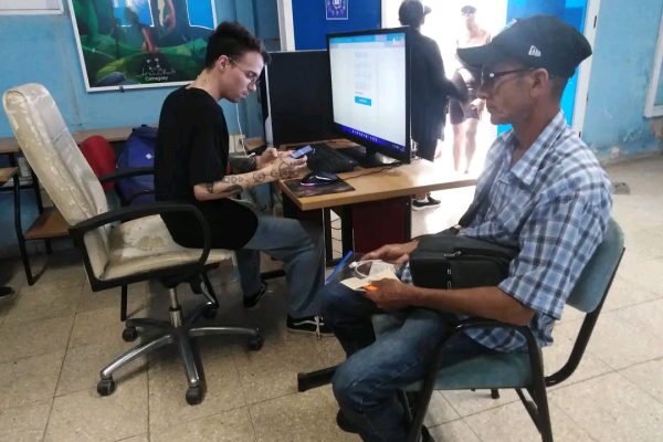 Contribuyen trabajadores de los Joven Cub de Camagüey al avance informático de la sociedad