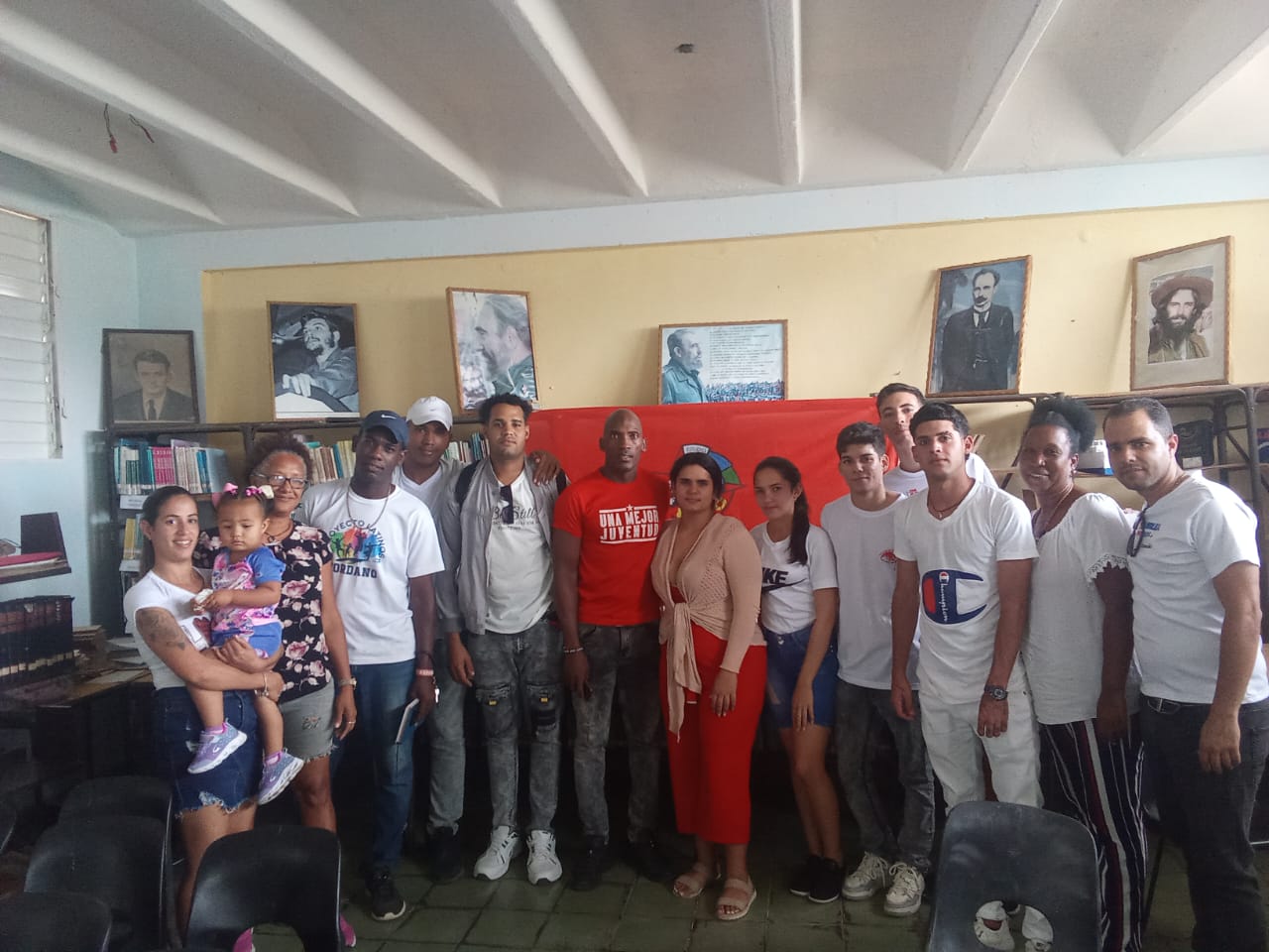 En Esmeralda Comité Nacional de la Unión de Jóvenes Comunistas