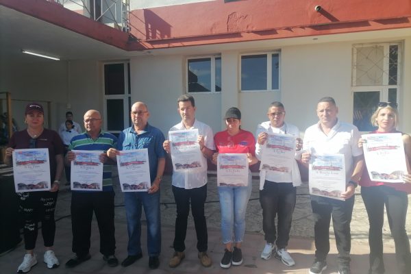 Celebran su día trabajadores del Sindicato del Comercio, la Gastronomía y los Servicios (+ Fotos)