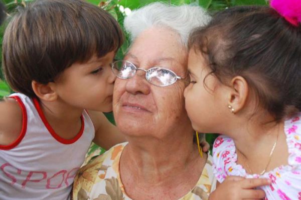 Cátedra Universitaria en Camagüey proyecta cuidados de adultos mayores