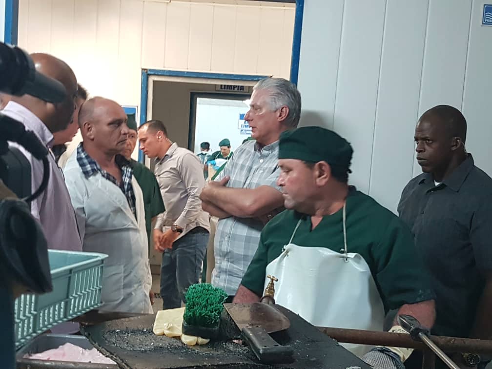 Intercambia Díaz-Canel con trabajadores del municipio de Sibanicú