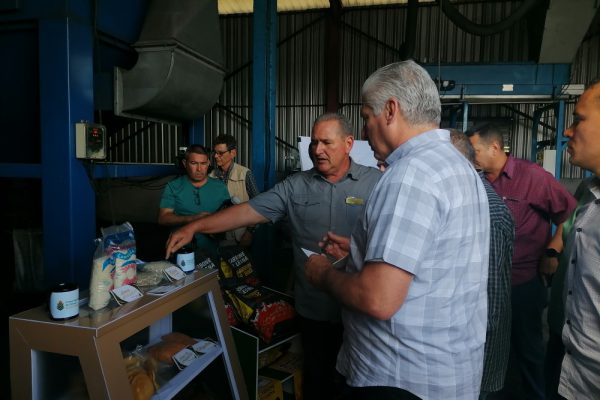 Recorre Primer Secretario del Comité Central del Partido Comunista de Cuba municipio de Vertientes (+ Fotos)