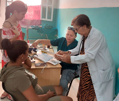 Afianzan en Nuevitas cuidados para calidad de vida de embarazadas y recién nacidos