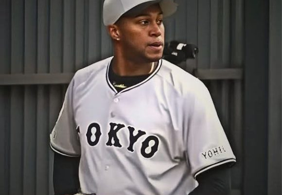 El cubano Raidel Martínez impresiona en Japón