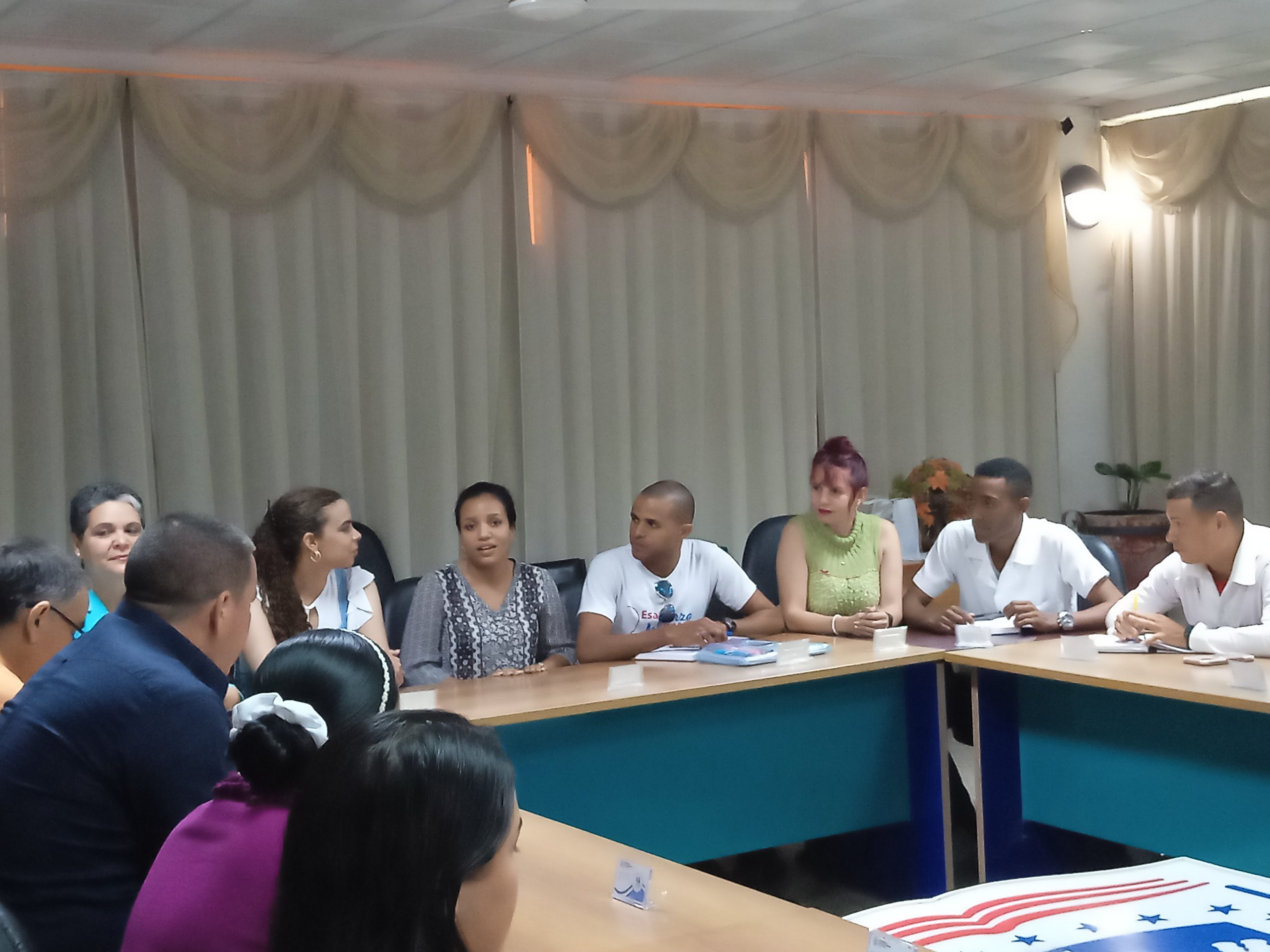 Intercambia Primera Secretaria Nacional de la Juventud con estudiantes en Camagüey