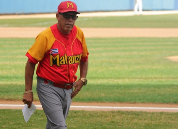 Pruebas médicas descartan ictus a Armando Ferrer, director del equipo de beisbol de Matanzas