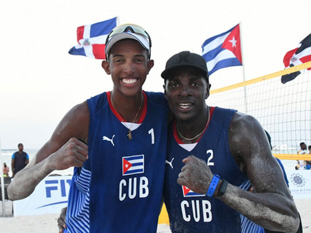 Cubanos baten a campeones mundiales en torneo élite de playa
