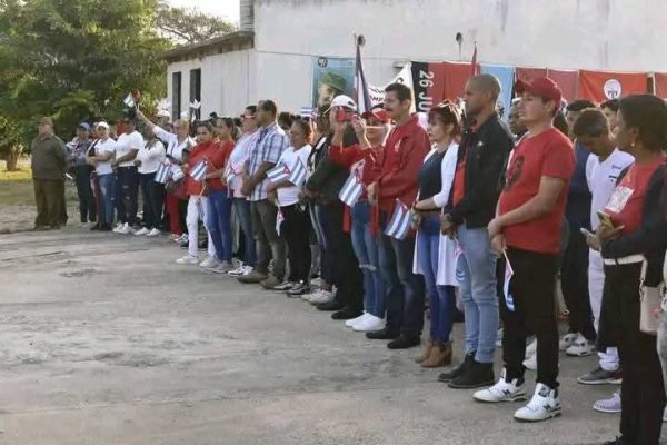 Protagonizan en Sierra de Cubitas jornada de respaldo a la Revolución cubana (+ Fotos)