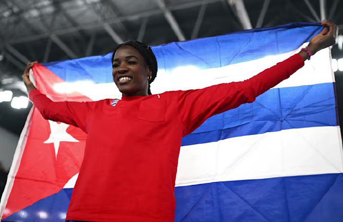 Leyanis y Povea conquistan podio en triple salto de Mundial Bajo Techo