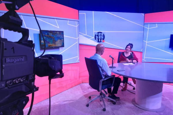 Una artista del periodismo con la dignidad ante la cámara (+ Fotos y Post)