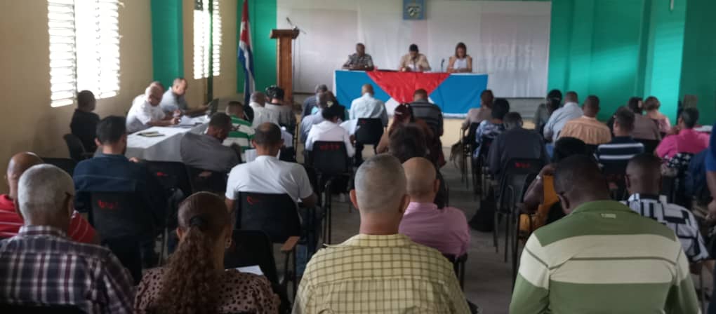 Comportamiento de indicadores educativos centra análisis de líderes populares en Camagüey