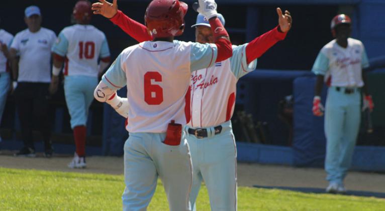 Tigres siguen en racha en Liga Élite del Béisbol Cubano