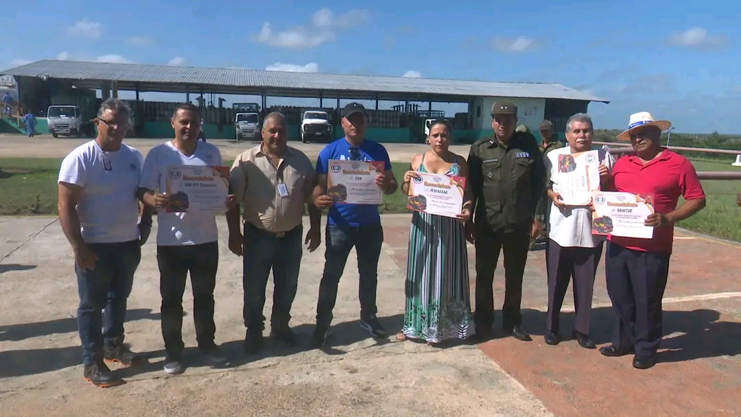 Empresa de Telecomunicaciones de Camagüey en la avanzada contra los incendios (+ Fotos)