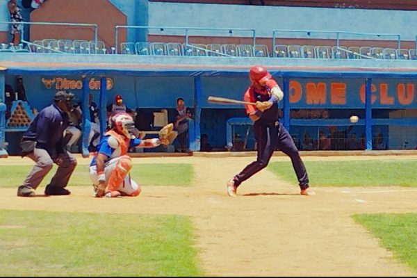 Semifinal beisbolera completó sus asientos