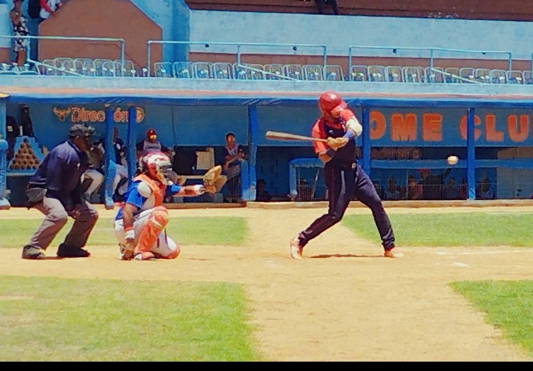 Semifinal beisbolera completó sus asientos