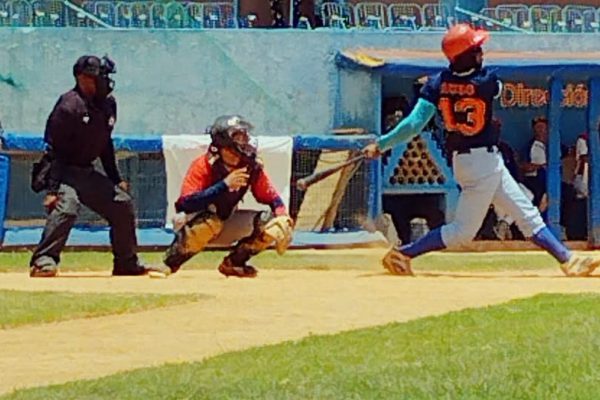 Florida y Camagüey se aproximan a final beisbolera