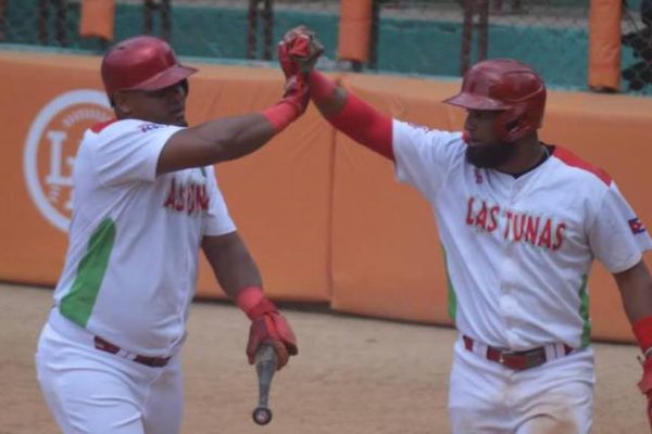 Béisbol cubano: Leñadores siguen invictos en su «Bosque Encantado»
