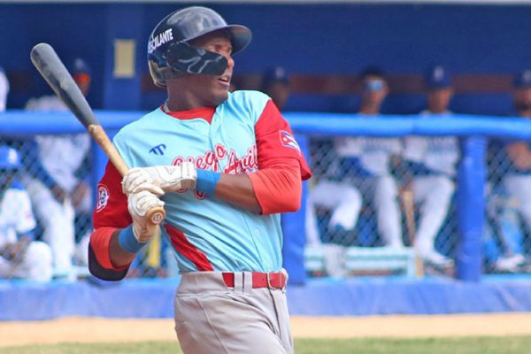 Tigres olfatean boleto a la final de la Liga Élite del Béisbol