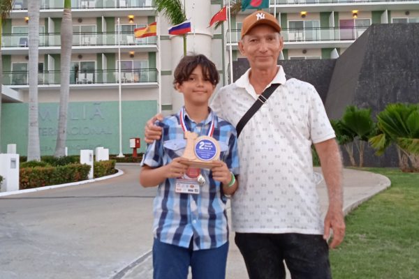 Ajedrez de Cuba tiene luces para el futuro en Leandro Pérez