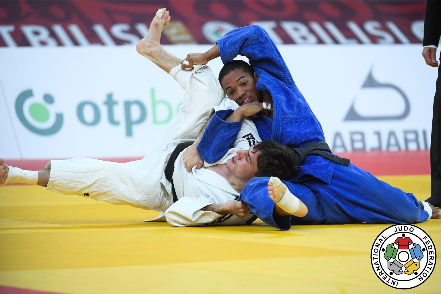 Italia y Japón ganan los primeros títulos en el mundial de judo