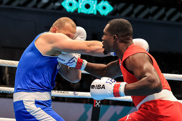 Empataron 5-5 Cuba y Francia en tope de boxeo