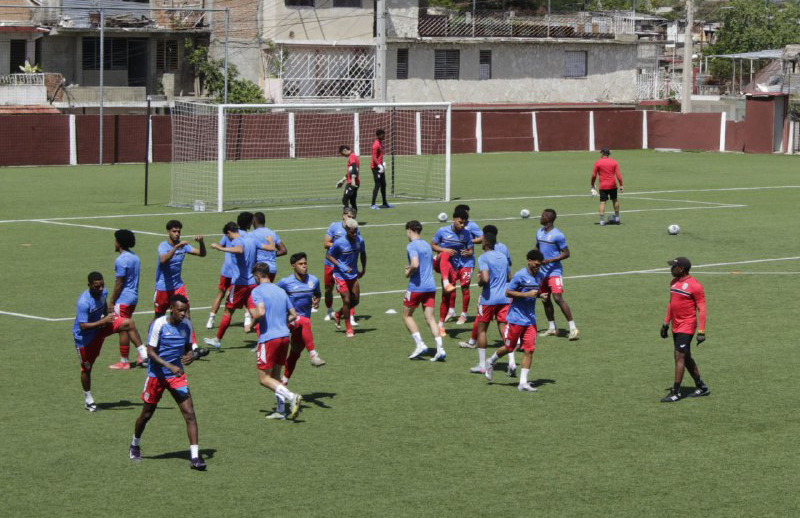 Selección de Fútbol cubana por el sueño mundialista