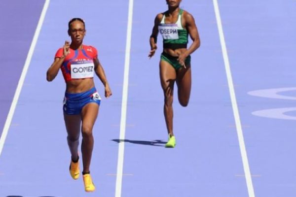 Roxana Gómez sin rivales en mitin de atletismo de Arcobaleno