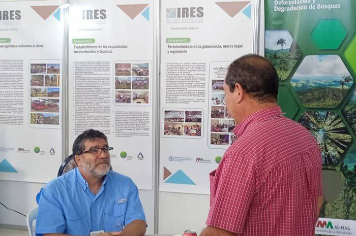 Proyecto IRES contribuye a la restauración de tierras (+ Fotos)