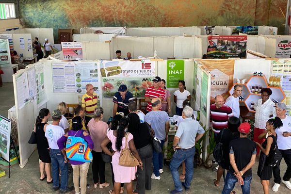 Camagüey impulsa el futuro desde exposición de innovación y tecnología