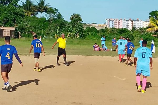Un verano futbolero en el reparto Lenin