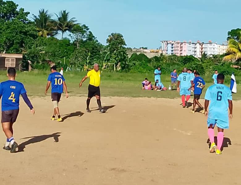 Un verano futbolero en el reparto Lenin