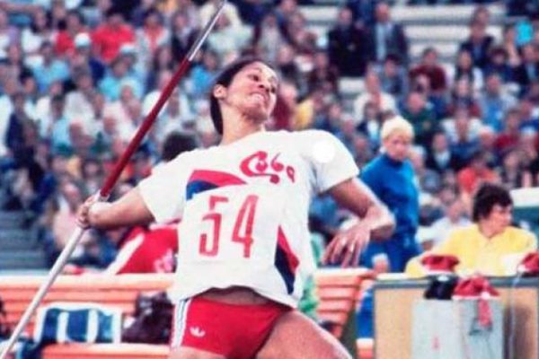 De Baracoa al Olimpo: 45 velitas para un “jabalinazo” histórico